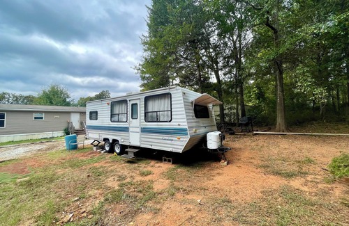 Townville House | Cozy Camper with AC and WiFi in Pleasant Townville