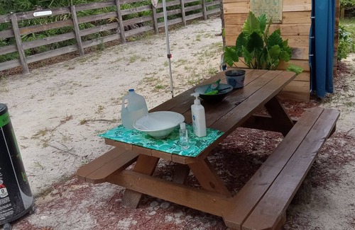 Chiefland RV Rental | Cozy campground with WiFi in peaceful Chiefland