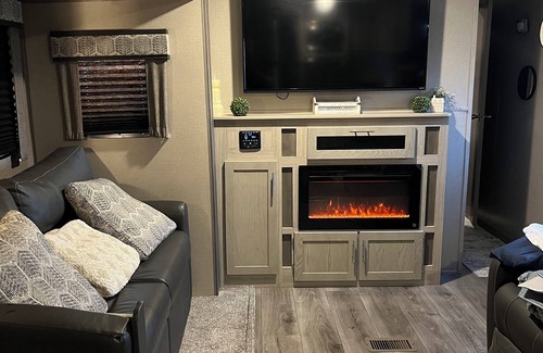 Concord RV Rental | Cozy campground with WiFi and AC. Walk to the Charlotte motor speedway.