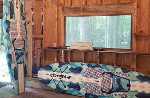 Canadian Lakes House | Cozy Canadian Lakes Cabin