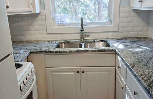 East Sandwich Cottage | Cozy Cape Cottage on Private Beach with HVAC split AC/Heating system