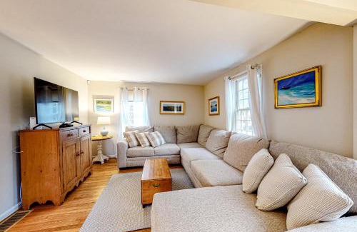 West Chatham House | Cozy Cape Time