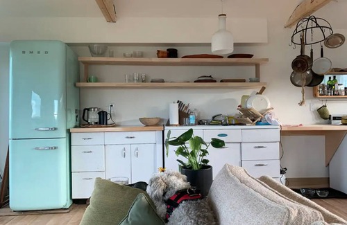 Rockland Apartment | Cozy Carriage House with Rockland Harbor View