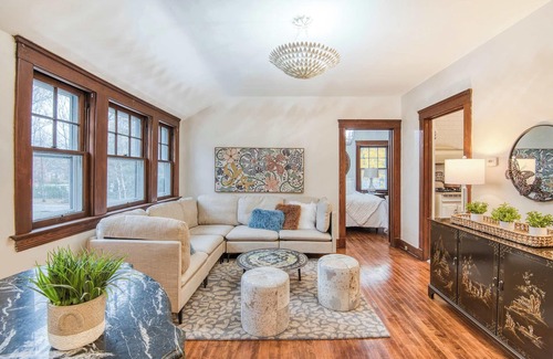 Cleveland House | Cozy Carriage House | 1BR Cleveland Heights Hideaway