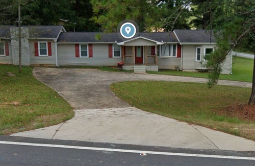 Newnan House | Cozy Casa in Newnan