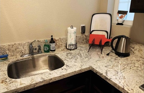 Tracy Apartment | Cozy Casita/private entrance in Mountain House