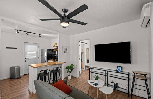 Rincon Heights House | Cozy Casita Walking to U of A