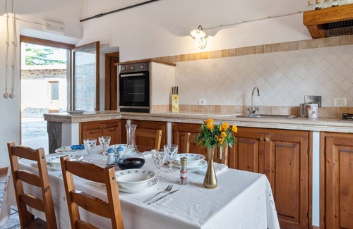 Argigliano Apartment | Cozy Casola Retreat with WiFi