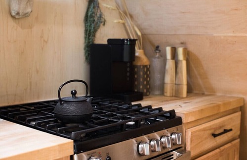 Pine Hill Cabin | Cozy Catskills A-Frame Cabin. 2 min. Away from Belleayre Ski Resort.