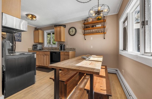 Stratton and Bromley Ski Areas House | Cozy Chalet 12 Min to Stratton, 7 Min to Bromley & 15 Min to Manchester