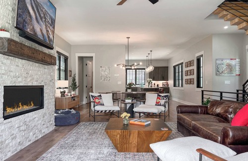Old Town Ski Chalet | Cozy chalet w/rooftop hot tub & sauna views