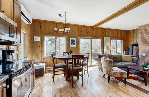 Greenwood Ski Chalet | Cozy Chalet with Modern Comforts and Mountain Adventure Awaits