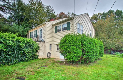 Barracks Rugby House | Cozy Charlottesville Home w/ Yard, Near Dtwn!