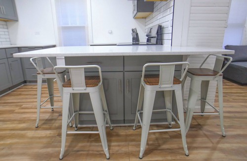 High Point House | Cozy& Charming 3-bedroom house in High Point close to shopping and restaurants