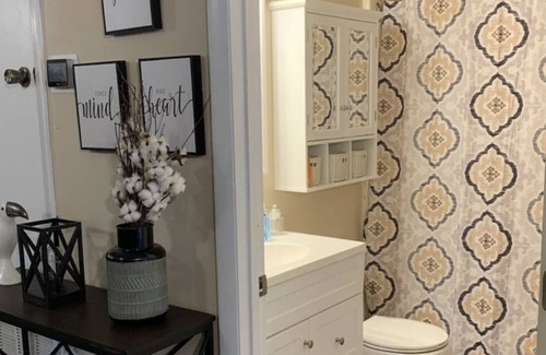 Cherokee House | Cozy Cherokee Getaway 5 miles from Harrahs Cherokee Casino! 5 minutes from DT