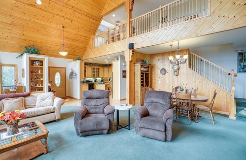 Lake Almanor West House | Cozy Chester Home w/Patio & Lake Access!