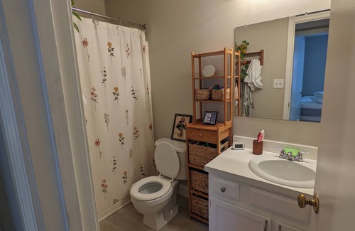 Wade Hampton Condo | Cozy Chic Condo - perfect for digital nomads, travel nurses, interns