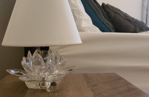 Daphne House | Cozy Chic Cottage w/ ♔King+♕Q Bed✓Free WiFi✓Parking