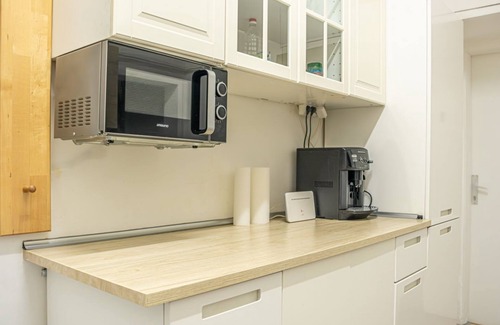 Matzleinsdorf Apartment | Cozy City Center Retreat 2BR Apt. Homelike Comfort