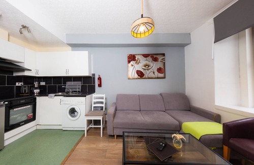 Tollcross Apartment | Cozy City Centre 2 Bedroom Apt by the Meadows! 6