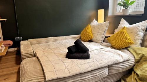 Oberdorla Apartment | COZY City Loft with Parking I WiFi I Netflix
