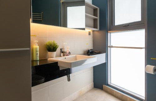 Sri Hartamas Apartment | Cozy City View in Mont Kiara - Signature Residence
