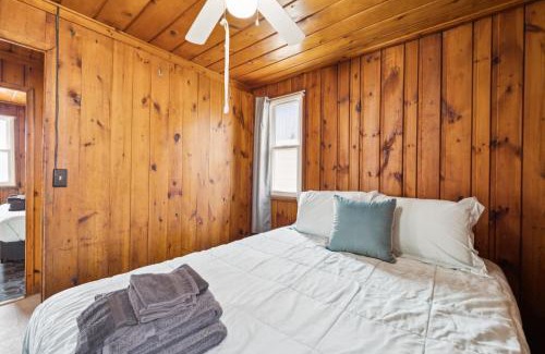 Oscoda House | Cozy Classic Close to Beach