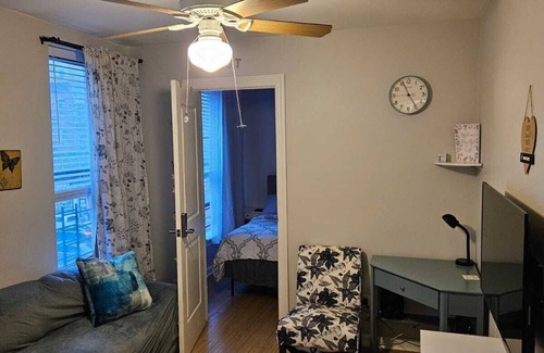 Upper Manhattan Apartment | Cozy & Clean NYC Apt Perfect for Solo Traveler