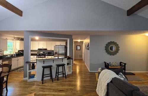 Clarkesville House | Cozy, clean, spacious in town cottage