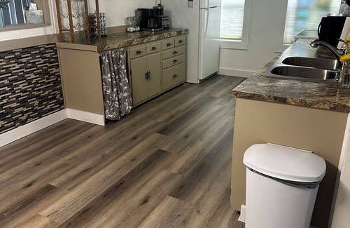 Coos Bay House | COZY COASTAL 2 bedroom house with bay view in Coos Bay OR with AC, WiFi, & more.