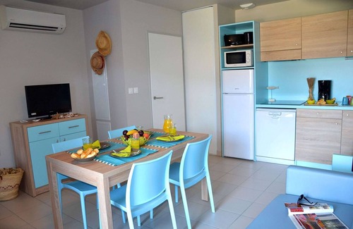 Marseillan House | Cozy Coastal Home w/Terrace