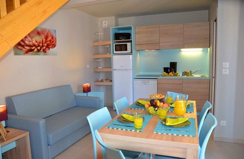 Marseillan House | Cozy Coastal Home w/Terrace