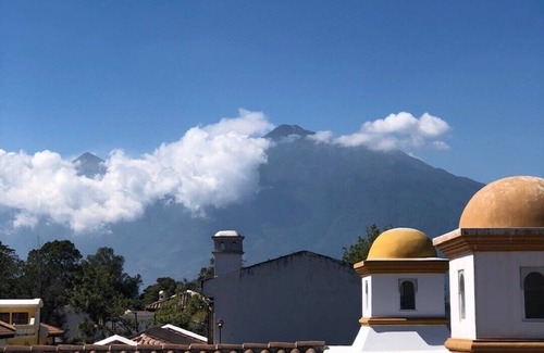 Antigua Guatemala House | COZY COLONIAL TWO-BEDROOM FAMILY HOME WITH BEAUTIFUL TERRACE WITH VOLCANOES VIEW