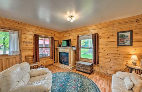 Buena Vista House | Cozy Colorado Cabin with Deck, Grill and River Access!