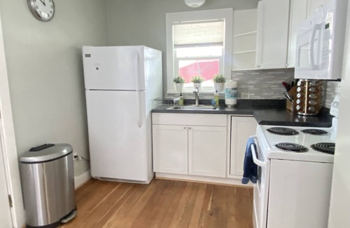 Coeur d'Alene House | Cozy Comfort Nestled In Sanders Beach.Steps To Beach, Tubbs Hill, Downtown