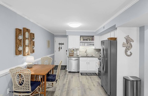 North Myrtle Beach Condo | Cozy, comfortable and freshly renovated oceanfront condo.you're gonna love it!
