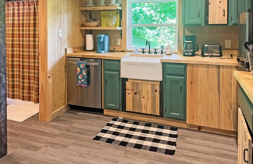 Altamont House | Cozy & Comfortable Home, Next to Winery