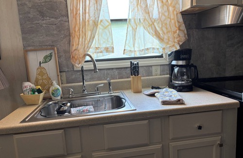 Jerome House | Cozy & Comfy Manufactured Home within 7 minutes of Ft Leonard Wood Military Base