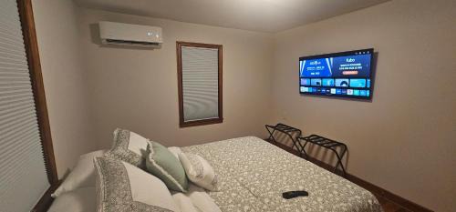 Tellico Plains Other | Cozy Compass House