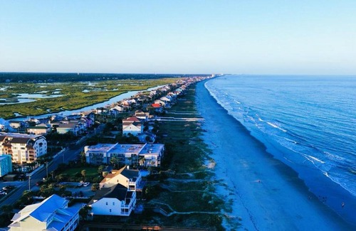 Gulf Stream Estates Apartment | Cozy Condo, Beach Access, Dock, Pool, Sunsets