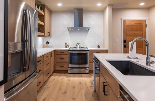 Tamarack Resort Condo | Cozy Condo| Fireplace and Balcony