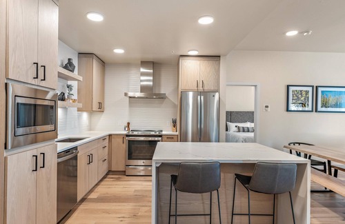 Tamarack Resort Condo | Cozy Condo | Fireplace and Private Balcony