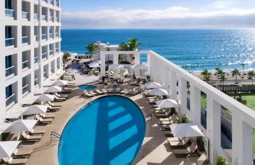 Barrier Island Apartment | Cozy Condo in a Five Star Luxury Hotel!