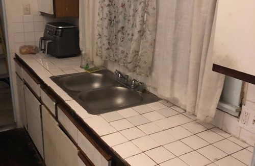 Downtown Long Beach Condo | Cozy condo in amazing Long Beach with fitness room and AC