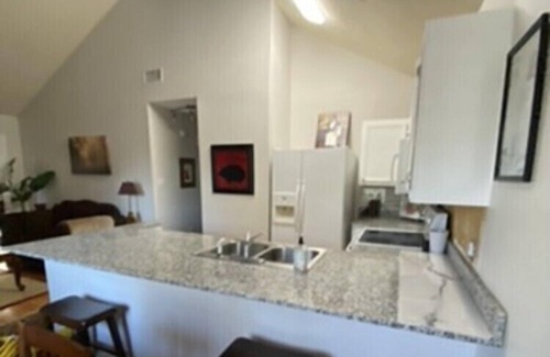 Inniswold Condo | COZY Condo in Parklike Setting - GREAT location!