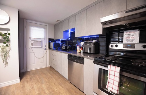 La Cite-Limoilou Condo | Cozy Condo in St-Roch Downtown Quebec