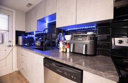 La Cite-Limoilou Condo | Cozy Condo in St-Roch Downtown Quebec