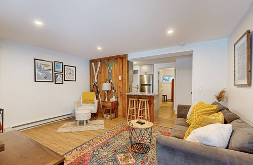 Waterville Valley Condo | Cozy condo near town square & slopes w/gas fireplace, pool/deck-Dog Friendly