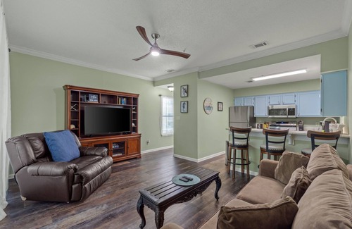Sandestin Condo | Cozy Condo next to Ascension Sacred Heart Hospital