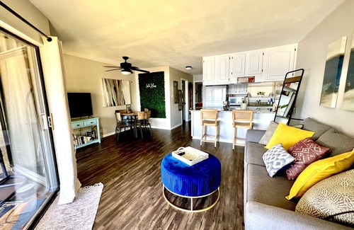 Hot Springs Condo | Cozy condo on Lake Hamilton with pool